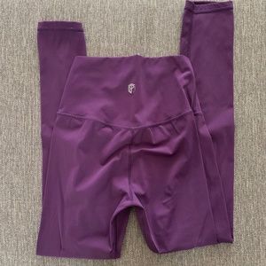 Born Primitive OG Your Go To Leggings - small